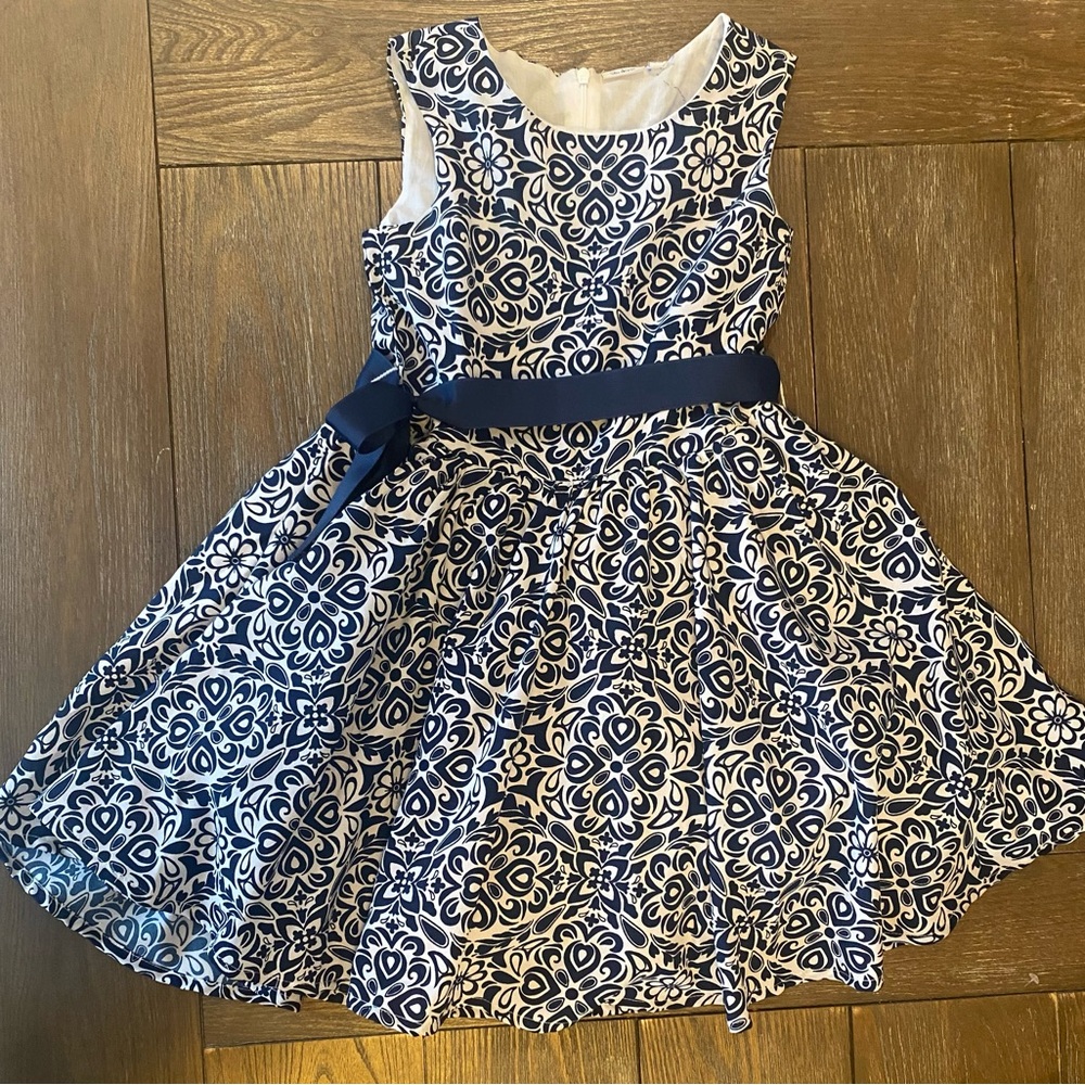 BLUKIDS Floral Kids Dress in Navy and White (7/8)